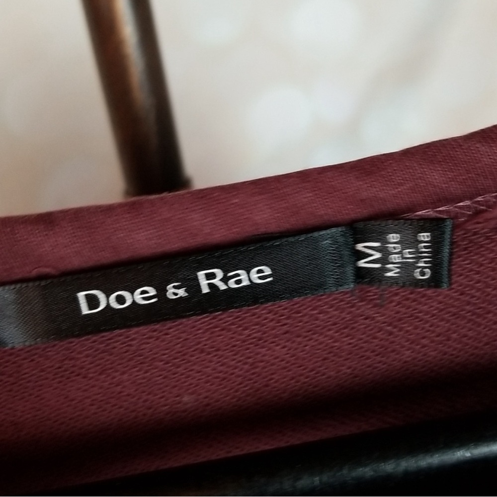 Doe & Rae | Oversized Puff Sleeve Sweatshirt - Picture 3 of 8